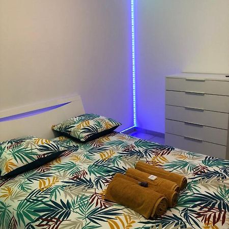 Superbe Appartement Роанн Екстер'єр фото