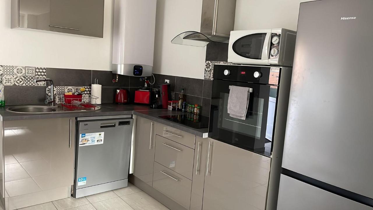 Superbe Appartement Роанн Екстер'єр фото